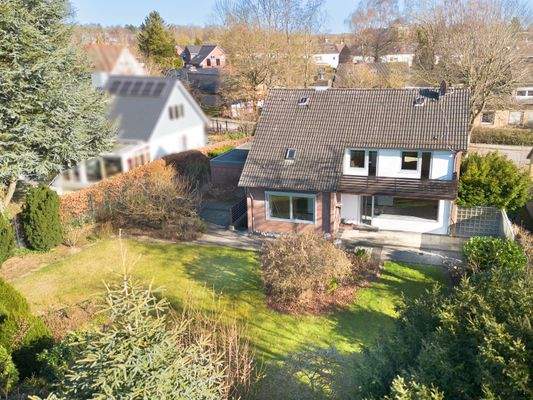 Großzügiger Garten.jpg