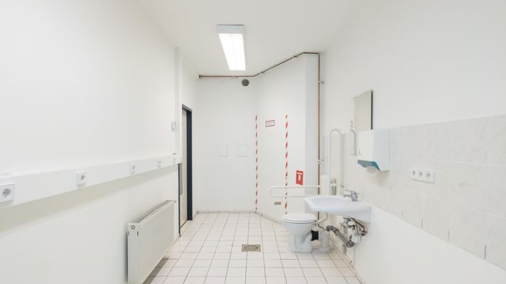 WC (5).jpg