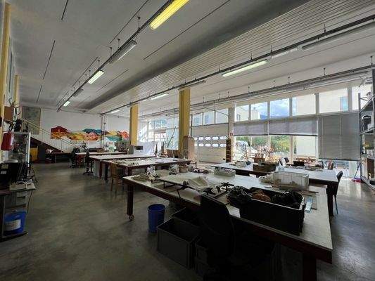 Magazin-Brixen-Vahrn-Lager-Produktion-Büro-LKW-Pla