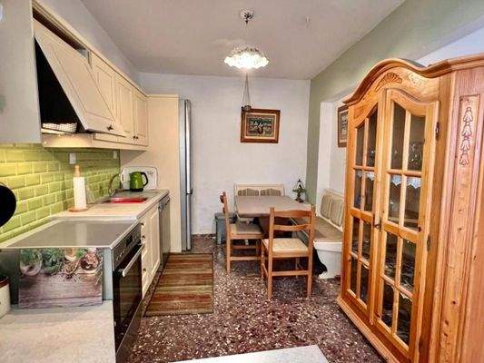 Kreta, Kritsa: Drei-stöckiges Dorfhaus mit zwei Schlafzimmern und schöner Aussicht