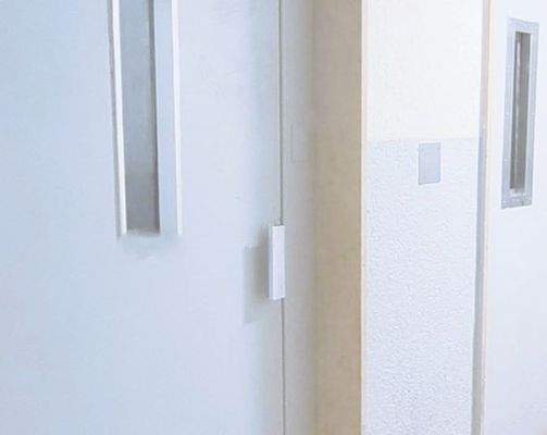 Bsp.Einer von 5 Aufzügen.von außen