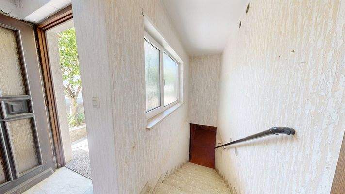 EG_Hintereingang_Kellerabgang