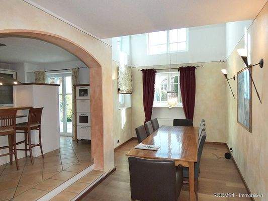 Essplatz zur Galerie