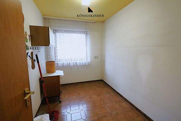 Der Hauswirtschaftsraum schließt sich an