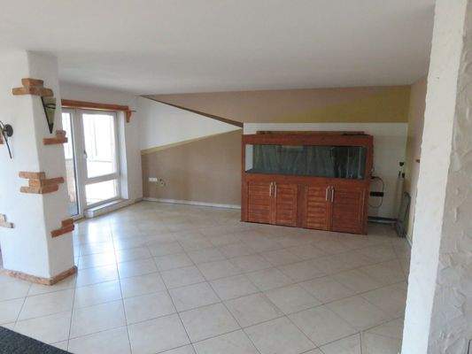 gefliestes Wohnzimmer     