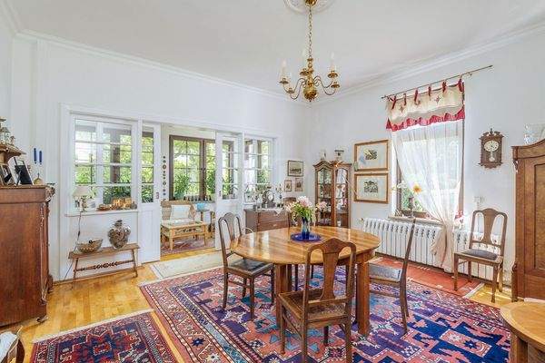 Esszimmer mit Wintergarten