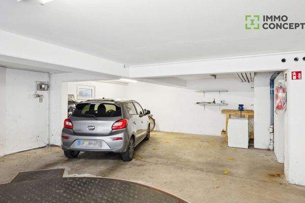 Tiefgarage mit Rangierplatte