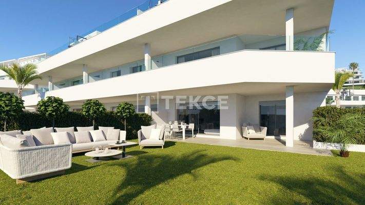 Properties with Nature View Close to Golf Course in Estepona