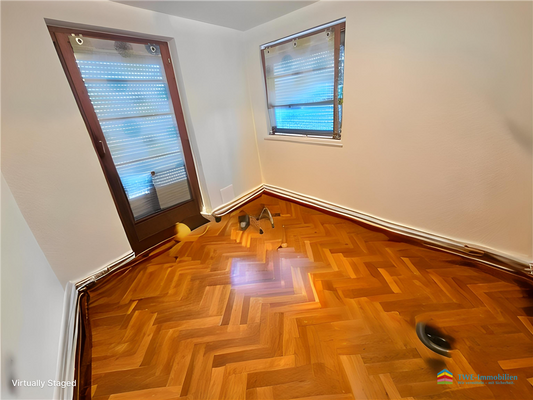 OG Zimmer mit Balkon