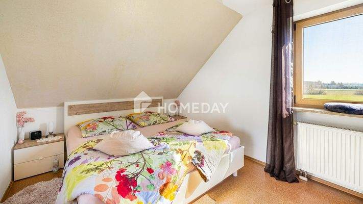 2. OG Schlafzimmer 1