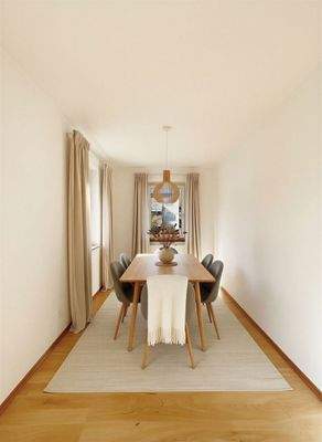 Essbereich - (KI generiertes Einrichtungsbeispiel)