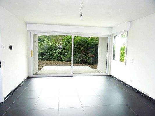 EG: Wohnzimmer - Ansicht 1