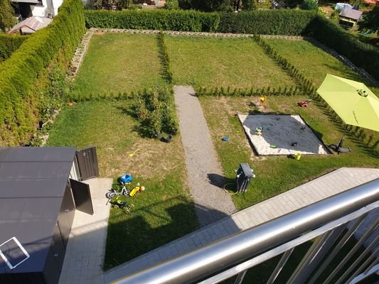 Gartenansicht aus Balkon