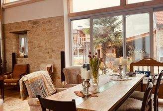 Wohnzimmer eingerichtet