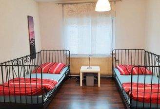 Zimmer 3  Zimmer in Esslingen zu vermieten möbliert Wohnen auf Zeit urbanbnb 1.jpeg