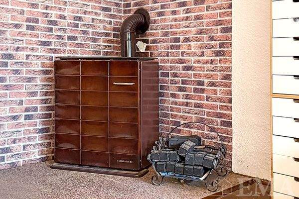 Gartenhaus mit Kachelofen