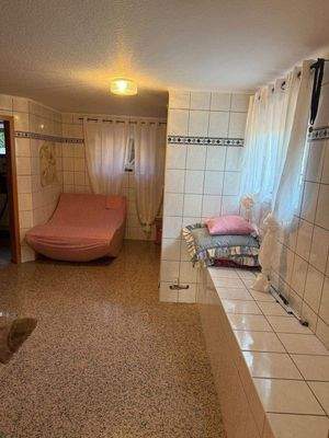 Badezimmer im Untergeschoss