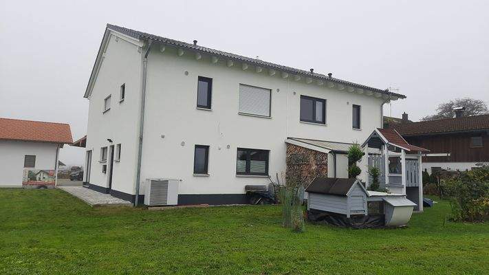 20241107_Gartenseite seitlich