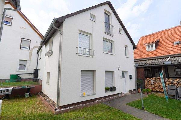 Seitliche Ansicht zum kl. Einfamilienhaus