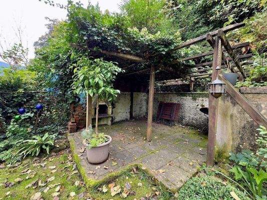 Wiehre-Günterstal: Garten für 4 sich einige Käufer