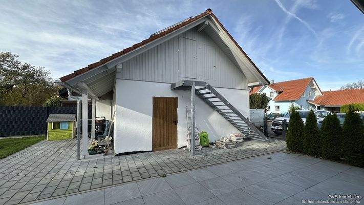 Abstellräume oberhalb der Garage