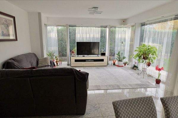 Wohnen mit Fensterfronten EG