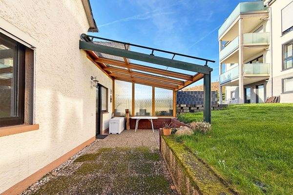 Überdachte Terrasse