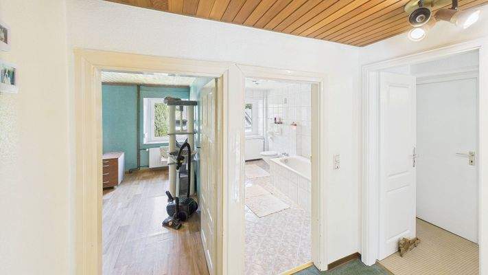 CAM01984G0-PR0509-STILL023