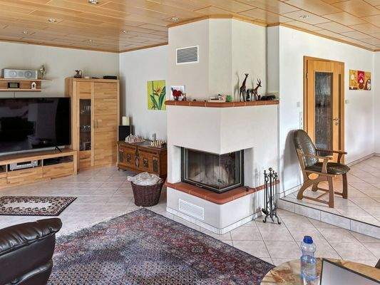 Wohnbereich mit Kamin
