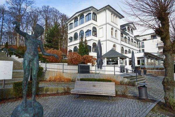 Haus am Meer im Herbst.jpg