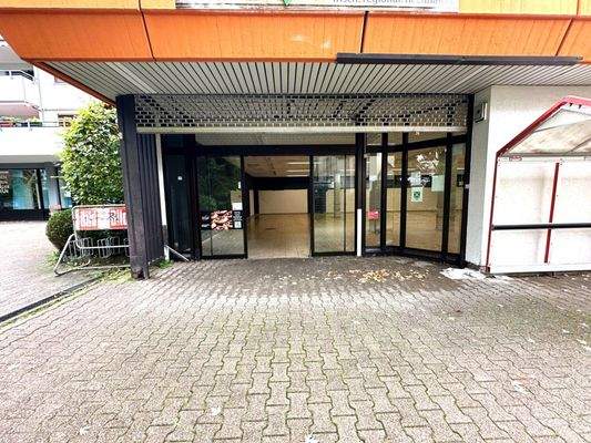 Eingangsbereich Ladenfläche aussen