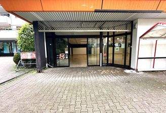 Eingangsbereich Ladenfläche aussen