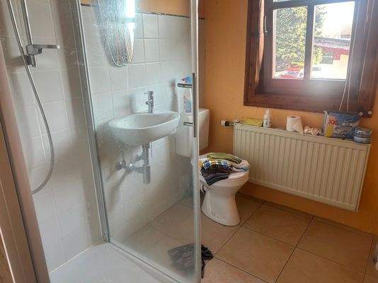 13 Sanitärbereich im OG.jpg