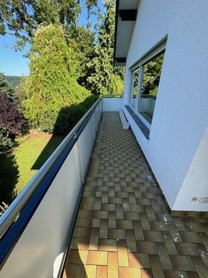 3 Balkon mit Markise