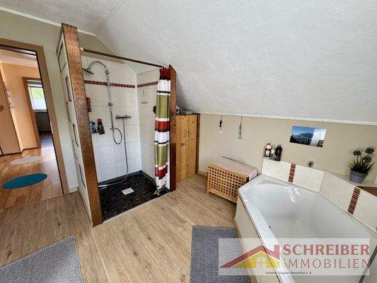 Familienbad Dachgeschoss