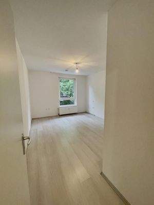 6678BB15-AB54-42AE-ABB7-40C9E34CE324