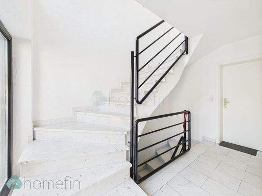 Treppenhaus mit Marmor