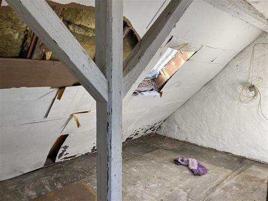 Dachgeschoss Mansardenzimmer 2