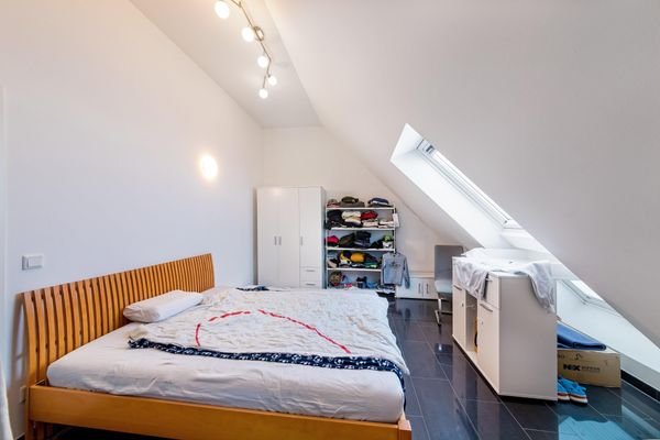 Schlafzimmer DG