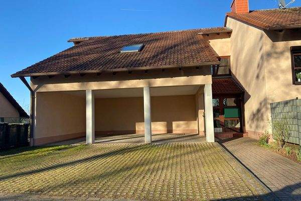 Stellplatz und Carport