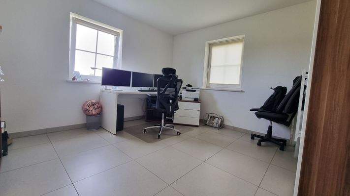 Arbeitszimmer im EG