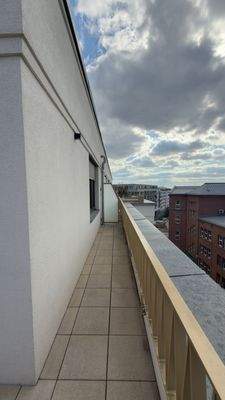 20250930_122247524_iOS