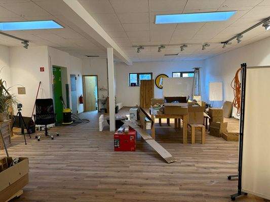 Hinterer Bereich Laden (2)