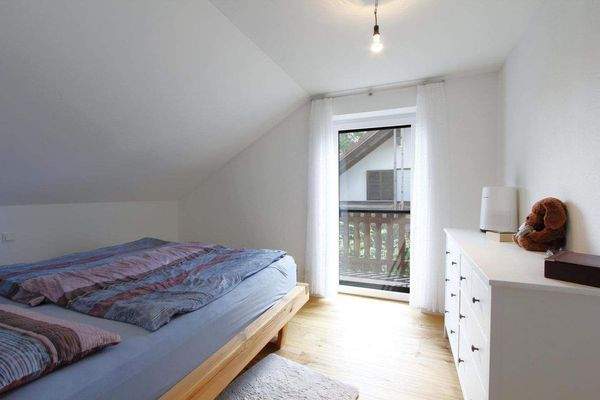 OG - Schlafzimmer - Balkon