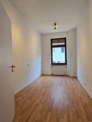 2. Kinderzimmer im 1. OG