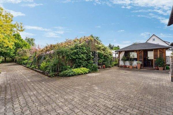 Überdachter Sitzplatz, Gartenhaus