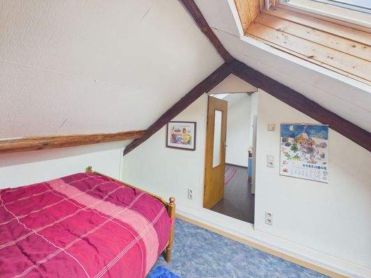 CAM01223G0-PR0194-STILL036