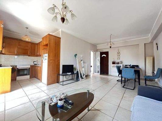 MIT VIDEO: Kreta, Neo Chorio: Zwei- Apartmentshaus zu verkaufen