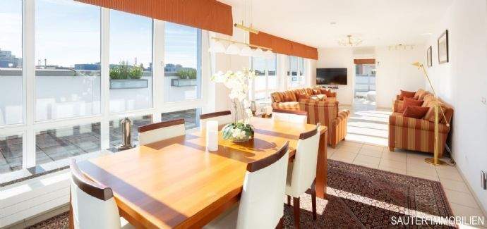 großzügiger Wohn-Essbereich