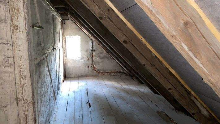 Dachgeschoss unausgebaut